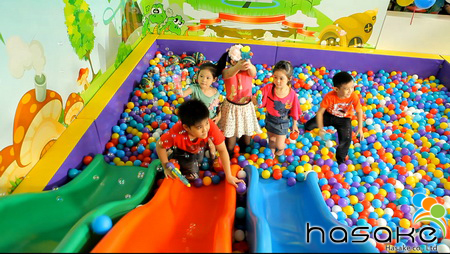 thiết bị trò chơi trẻ em
